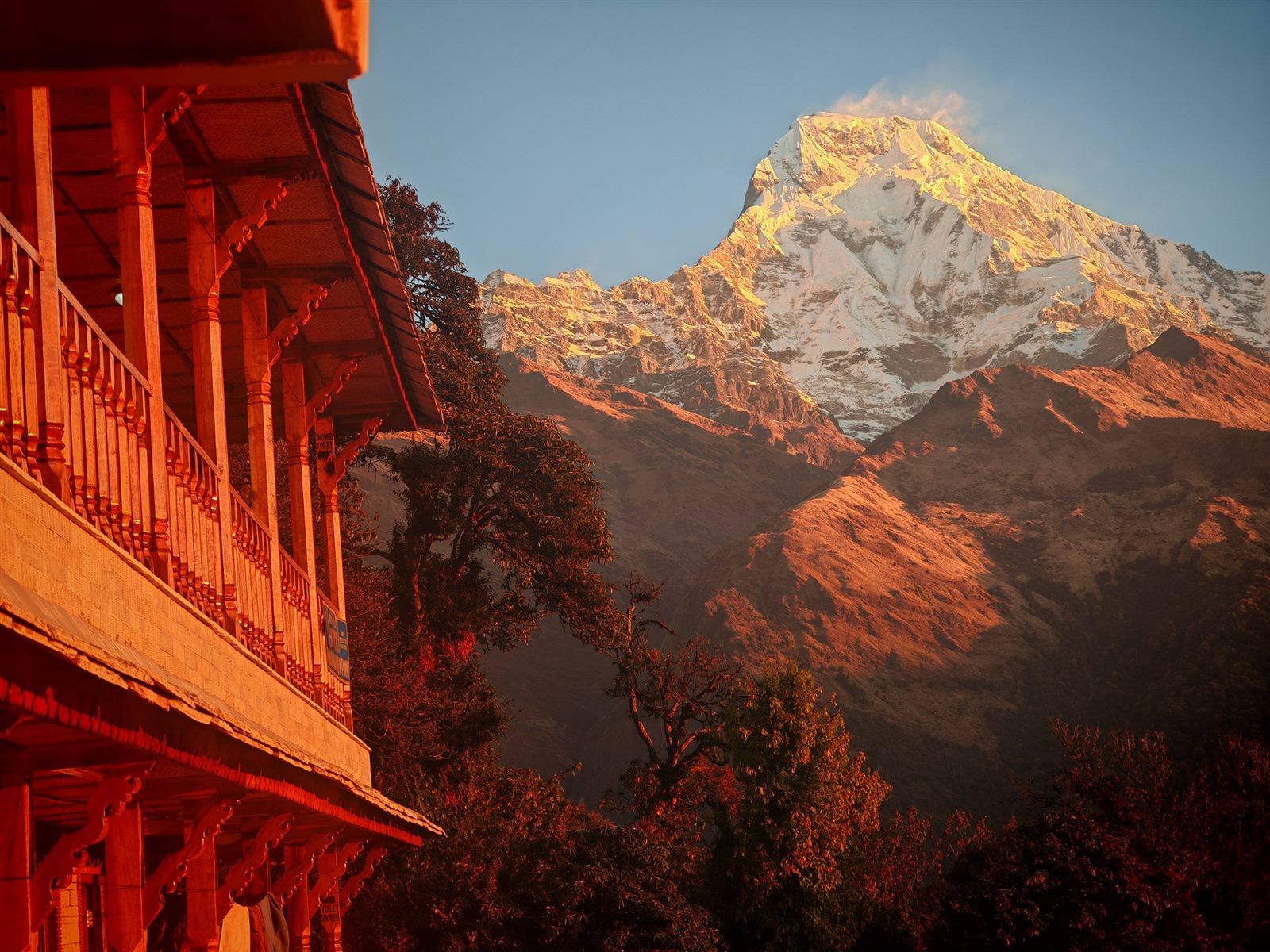 Himalaje — Nepal 2027, Kuźnia Śmiałków, wschód słońca na Annapurnie